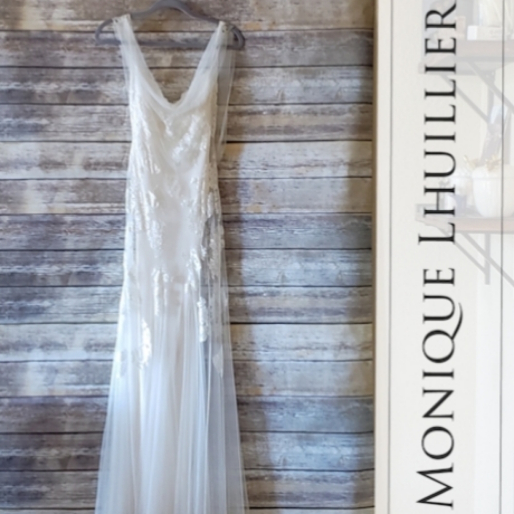 Monique  Lhuillier Wedding Dress